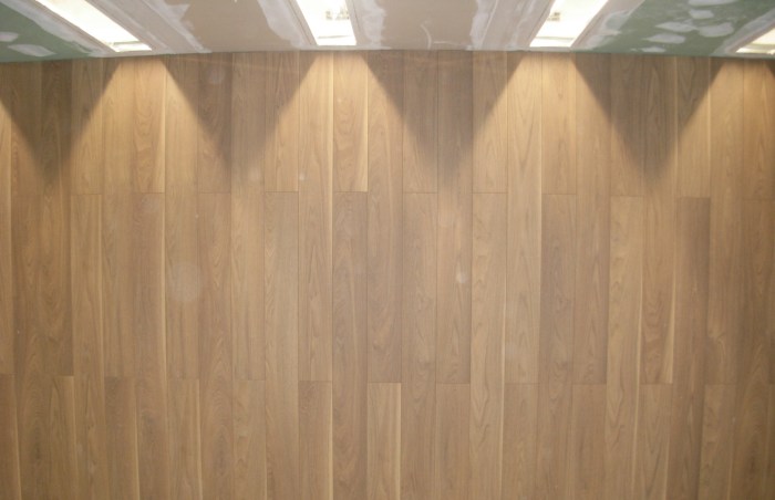 lamiantes on the wall