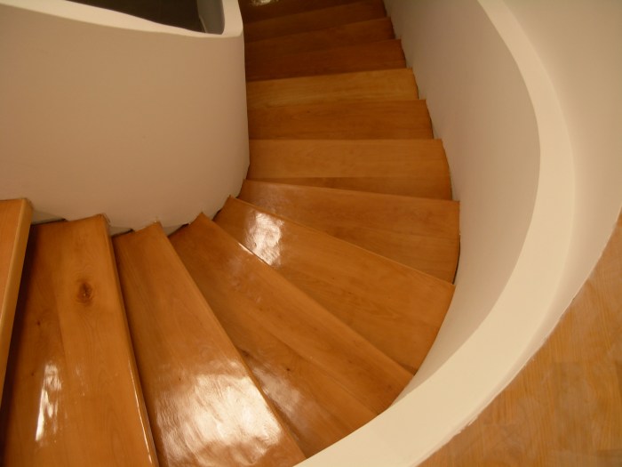 ΣΤΡΑΤΗ ΞΥΛΙΝΑ ΠΑΤΩΜΑΤΑ - ΞΥΣΙΜΟ ΚΑΙ ΓΥΑΛΙΣΜΑ ΗΜΙΜΑΣΙΦ ΔΑΠΕΔΩΝ