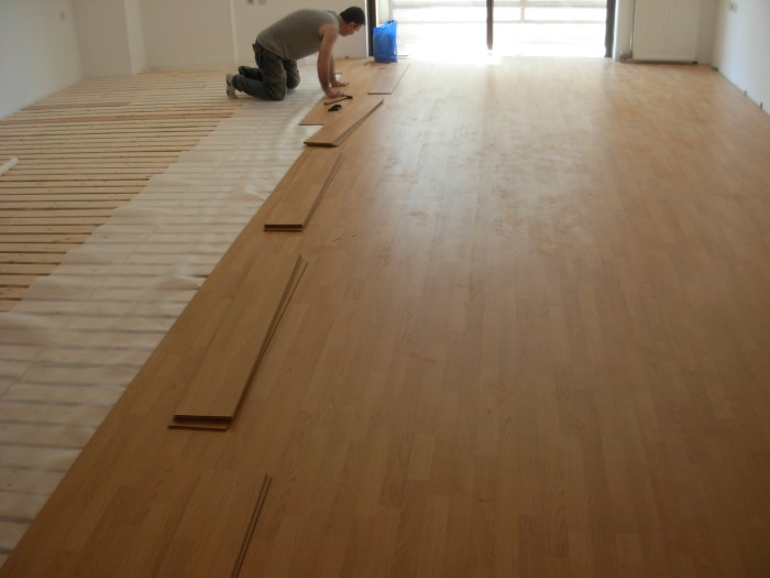 Ηρακλής Στρατής, Βόλος, ειδικό αθλητικό δάπεδο σε σχολή χορού