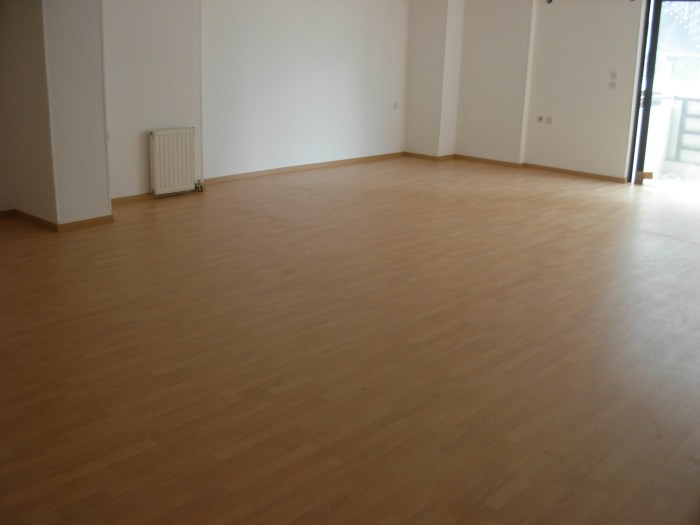 Ηρακλής Στρατής, Βόλος, ειδικό αθλητικό δάπεδο σε σχολή χορού