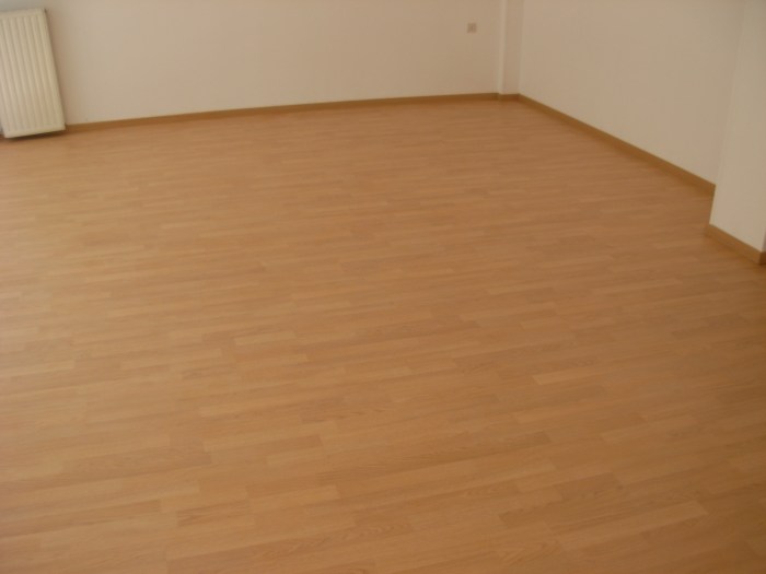 Ηρακλής Στρατής, Βόλος, ειδικό αθλητικό δάπεδο σε σχολή χορού