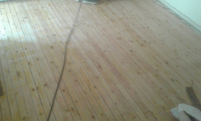 Ηρακλής Στρατής - επισκευή ξύλινα πατώματα